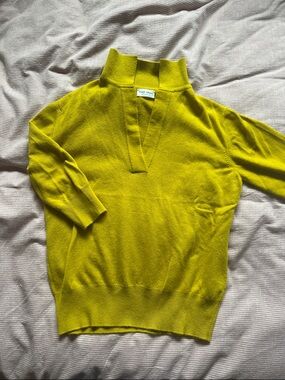 Cédre Knit Split-Neck Sweater - Chartreuse Yellow